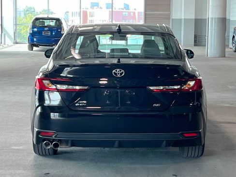 Used 2025 Toyota Camry SE AWD/4WD image 8