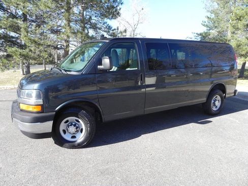 Used 2017 Chevrolet Express 3500 LT w/ LT Preferred Equipment Group image 3