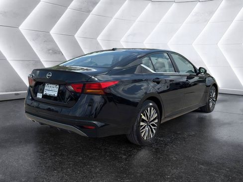 New 2026 Nissan Altima 2.5 SV FWD image 8