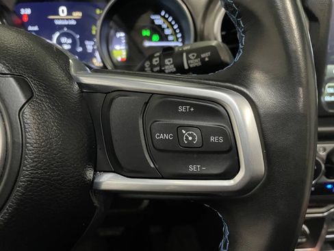 Used 2022 Jeep Wrangler Unlimited Rubicon 4xe AWD/4WD image 24