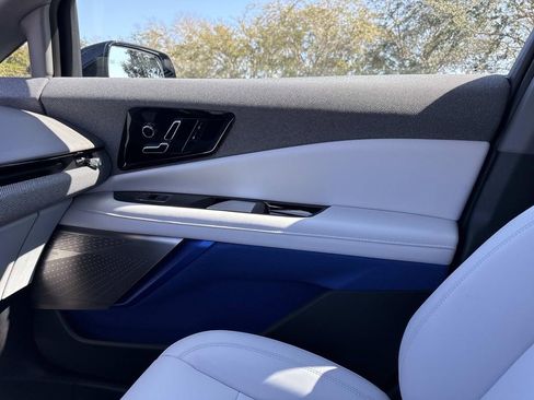 New 2026 Cadillac Optiq Luxury 1 image 22