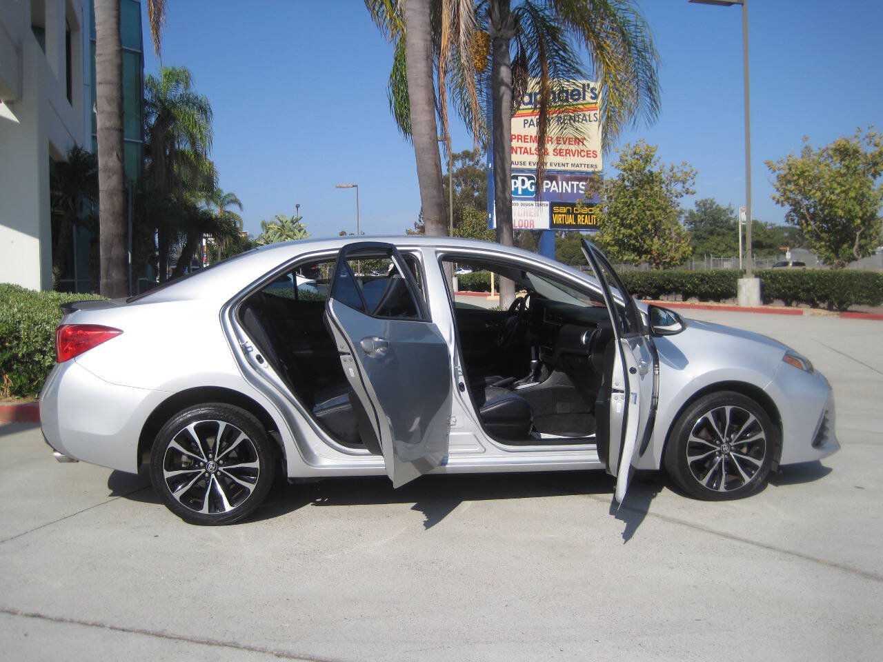 Used 2017 Toyota Corolla SE FWD image 10