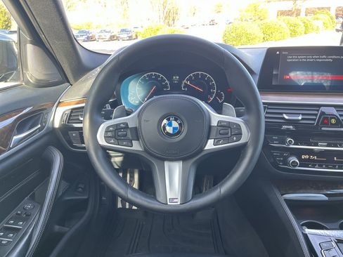 Used 2019 BMW 540i w/ M Sport Package image 21