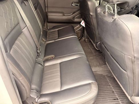 Used 2022 Nissan Frontier PRO-4X w/ Pro-4X Premium Package image 26