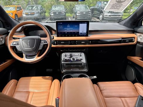Used 2023 Lincoln Nautilus Black Label AWD/4WD image 10