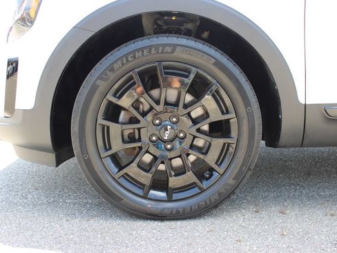 Used 2022 Kia Telluride SX w/ SX Prestige Package AWD/4WD image 32