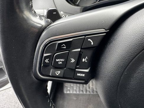 Used 2019 Jaguar XE Premium AWD/4WD image 20