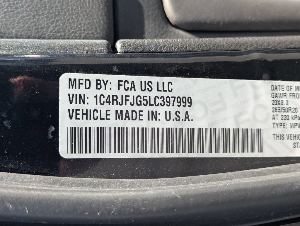 Used 2020 Jeep Grand Cherokee Summit AWD/4WD image 39