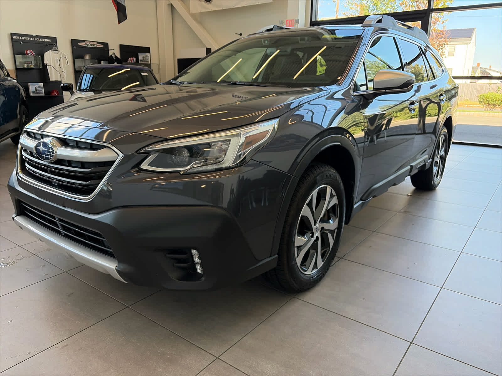 Used 2020 Subaru Outback Touring w/ Popular Package #2 AWD/4WD image 1