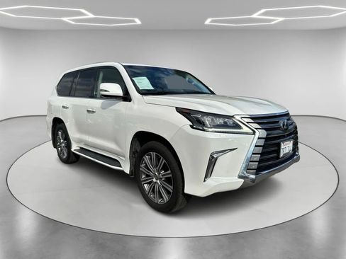Used 2016 Lexus LX 570 4WD image 3
