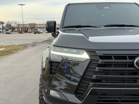 Used 2026 Lexus GX 550 w/ Cold Area Package image 6