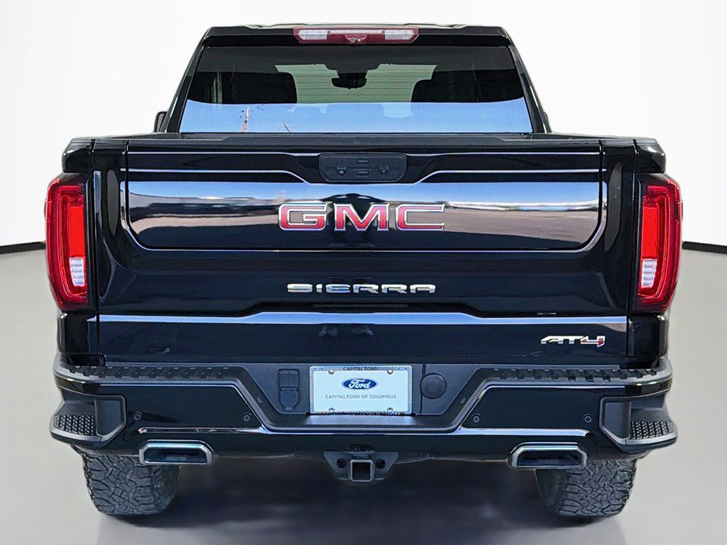 Used 2022 GMC Sierra 1500 AT4 w/ Technology Package AWD/4WD image 14