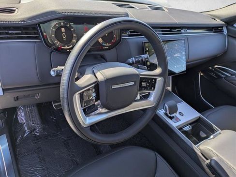 New 2025 Land Rover Range Rover Long Wheelbase SE AWD/4WD image 3