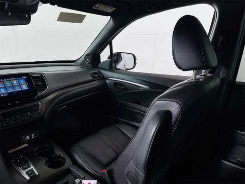 Used 2022 Honda Pilot TrailSport image 21