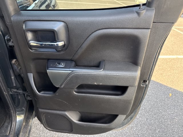 Used 2018 Chevrolet Silverado 1500 LT AWD/4WD image 17