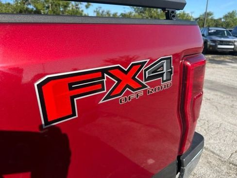 Used 2019 Ford F250 4x4 Crew Cab Super Duty image 12