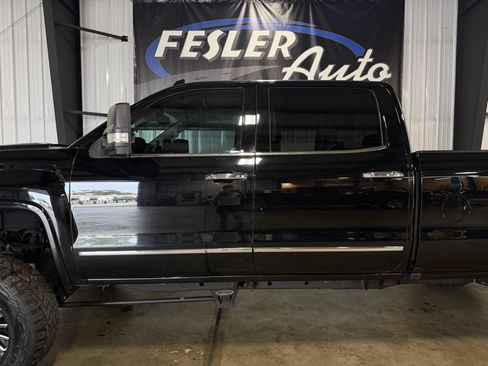 Used 2018 GMC Sierra 3500 Denali w/ Duramax Plus Package AWD/4WD image 26