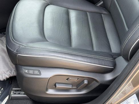 Used 2025 MAZDA CX-5 AWD 2.5 S w/ Preferred Package image 22