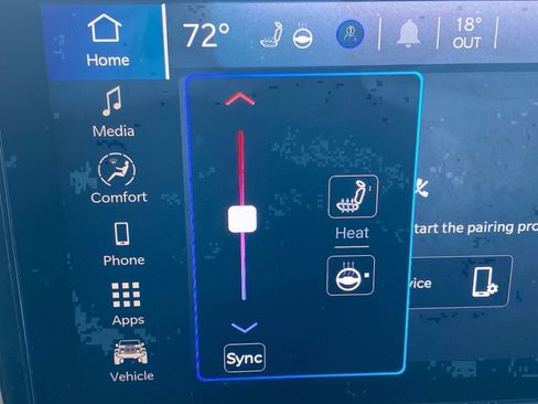 Used 2025 Jeep Wrangler Willys image 14