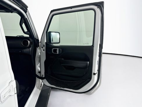 Used 2019 Jeep Wrangler Unlimited Sport S AWD/4WD image 32