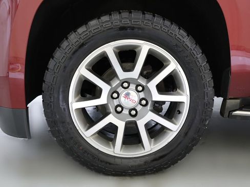 Used 2016 GMC Yukon Denali w/ Open Road Package AWD/4WD image 25