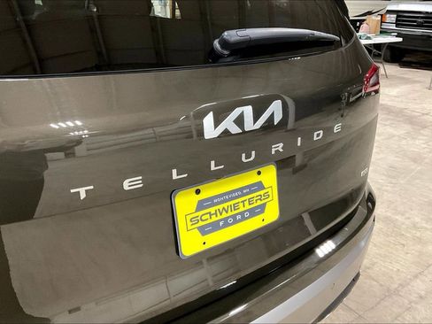 Used 2025 Kia Telluride S AWD/4WD image 8