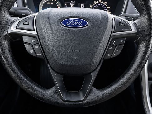 Used 2017 Ford Fusion SE FWD image 39