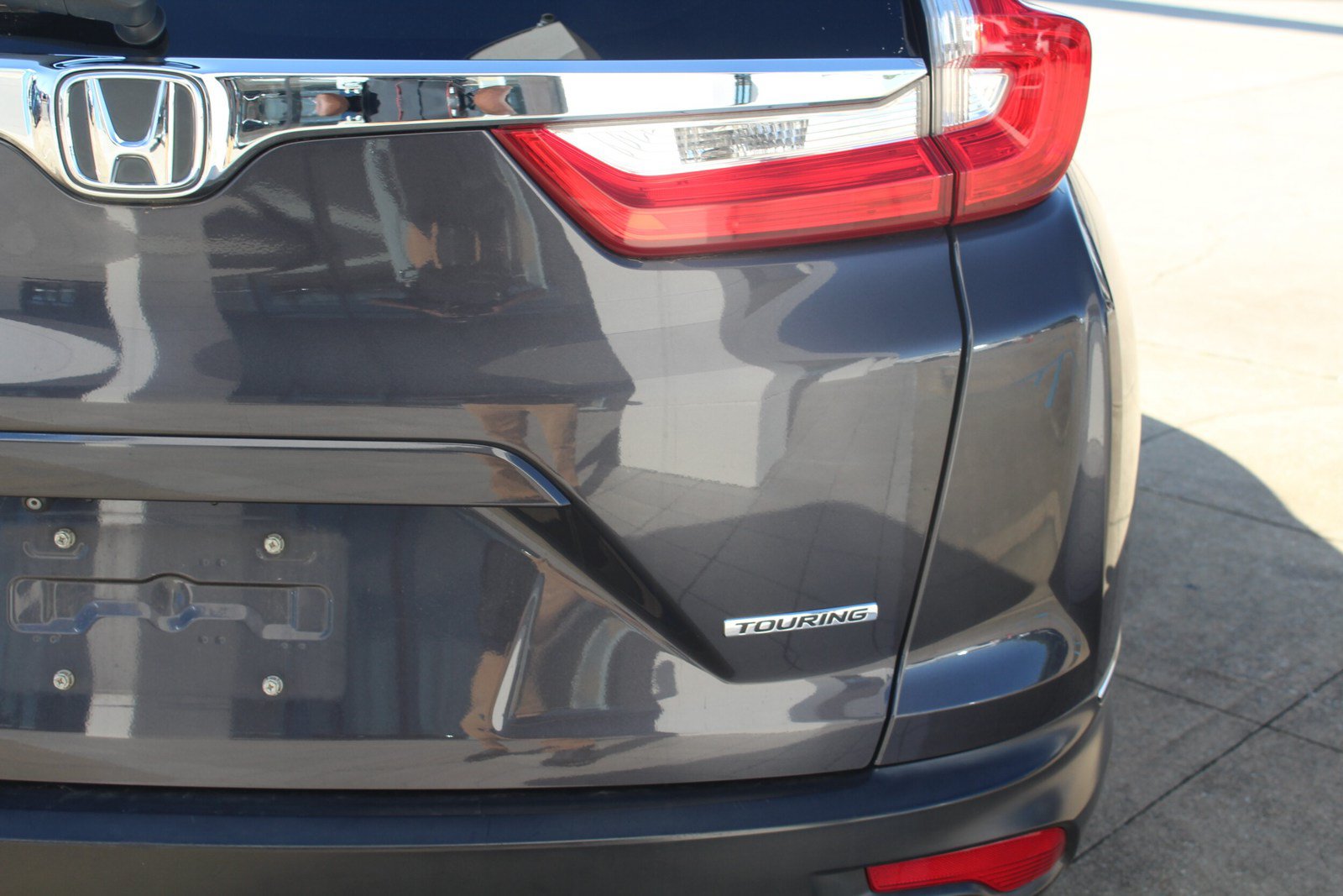 Used 2018 Honda CR-V Touring image 4