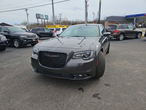 Used 2021 Chrysler 300 S image 4