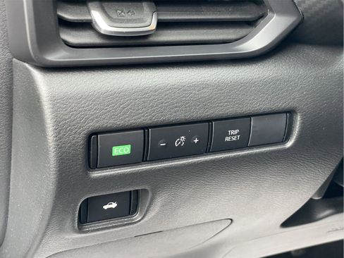 Used 2023 Nissan Sentra S image 23