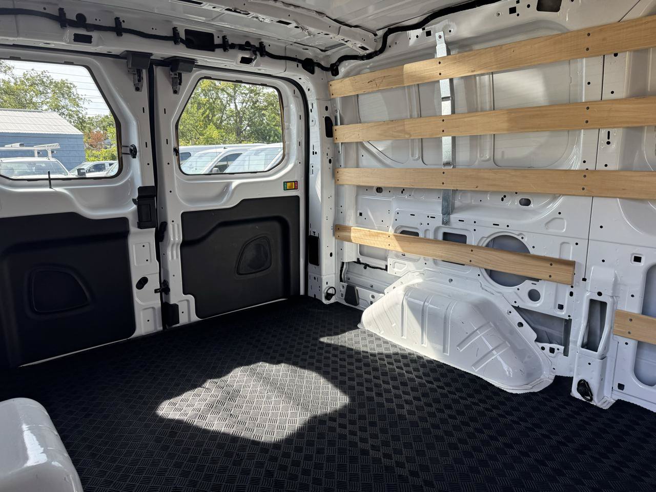 Used 2025 Ford Transit 250 Low Roof w/ Exterior Upgrade Package RWD image 9