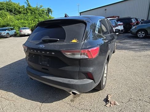 Used 2022 Ford Escape SE w/ Convenience Package FWD image 7