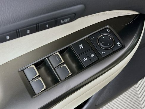 Used 2025 Lexus NX 450h+ AWD w/ Luxury Package image 18