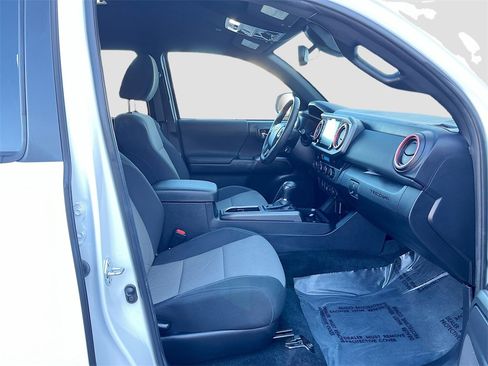 Used 2023 Toyota Tacoma TRD Off-Road image 26