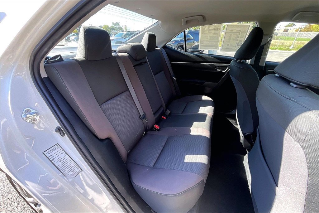 Used 2018 Toyota Corolla LE FWD image 26