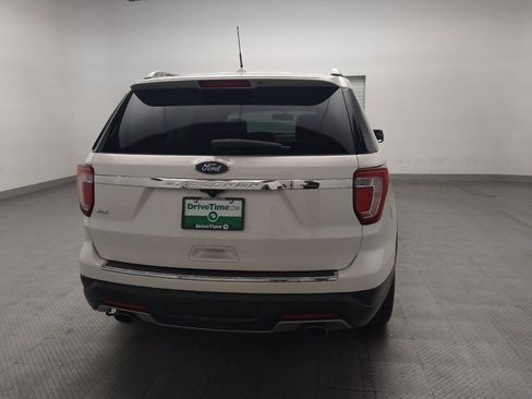 Used 2018 Ford Explorer XLT w/ Equipment Group 202A FWD image 7