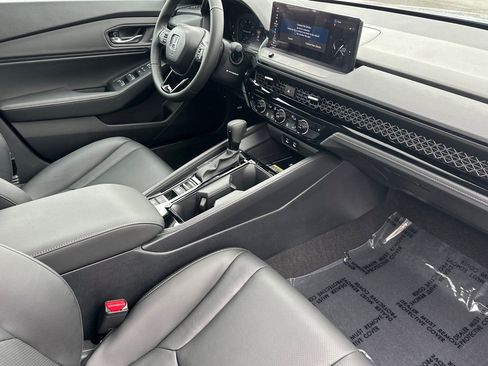Used 2025 Honda Accord Sport image 17