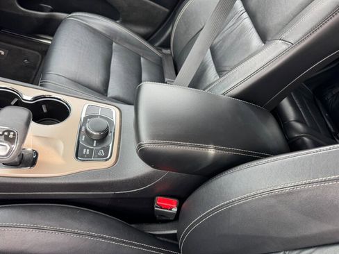 Used 2014 Jeep Grand Cherokee Limited image 27