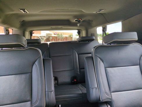 Used 2023 GMC Yukon XL SLT w/ SLT Premium Package RWD image 34