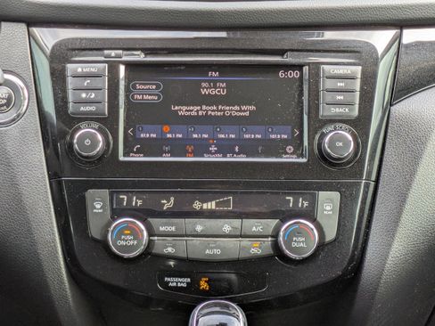 Used 2021 Nissan Rogue Sport SV image 21