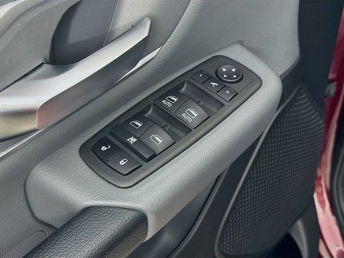 Certified 2022 RAM 1500 Big Horn image 27