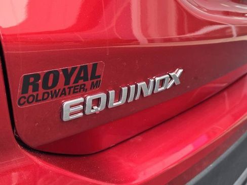 Used 2024 Chevrolet Equinox LT w/ LPO, Floor Liner Package FWD image 5