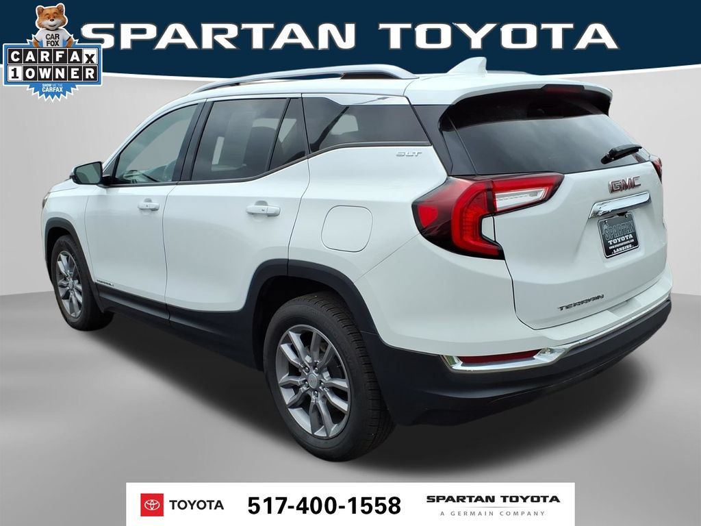 Used 2024 GMC Terrain SLT FWD image 10