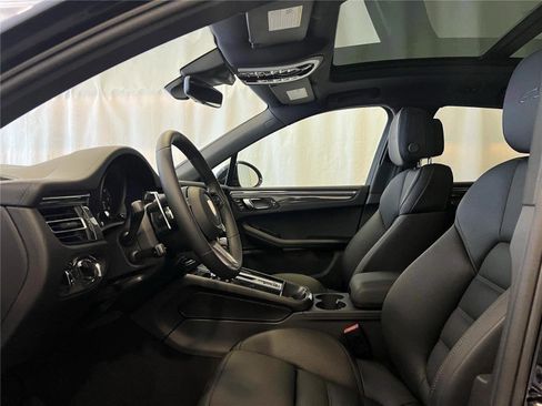 Used 2026 Porsche Macan GTS image 5