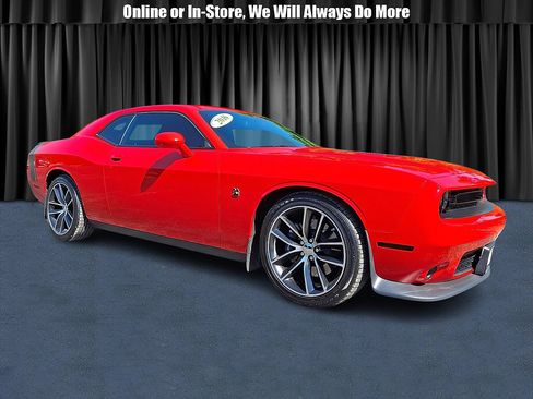 Used 2016 Dodge Challenger R/T Scat Pack RWD image 1