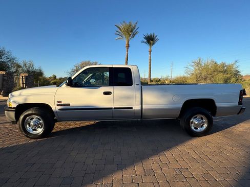 Used 2002 Dodge Ram 2500 Truck SLT Quad Cab Long Bed 2WD image 5