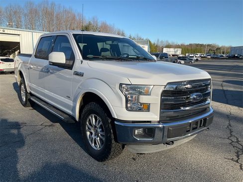 Used 2015 Ford F150 Lariat w/ Trailer Tow Package image 3