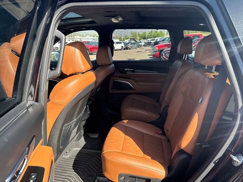 Used 2023 Kia Telluride SX Prestige X-Line AWD/4WD image 13