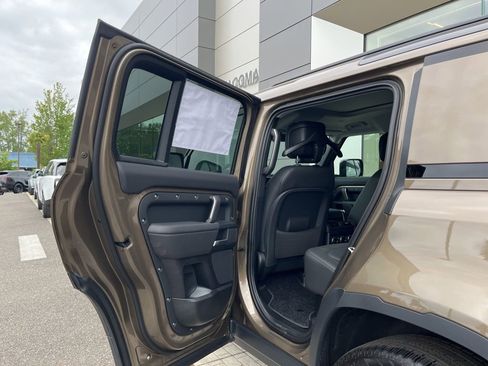 New 2026 Land Rover Defender 110 S AWD/4WD image 15