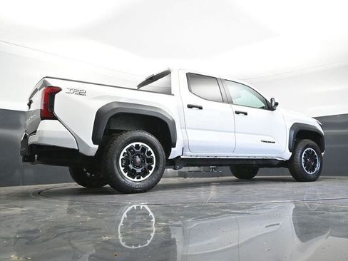 Used 2024 Toyota Tacoma TRD Off-Road AWD/4WD image 39